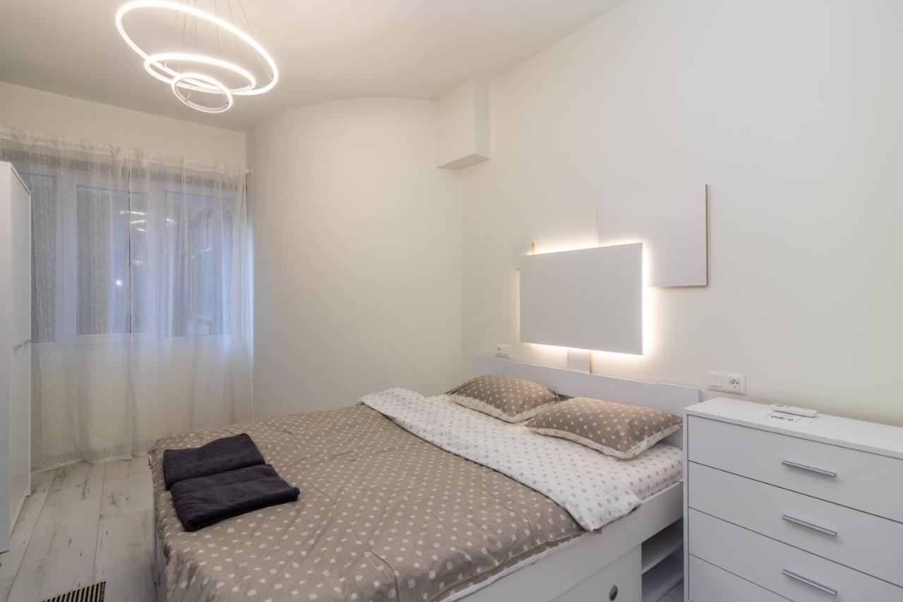 Degraf Stylish Downtown Gallery Apartemen Sofia