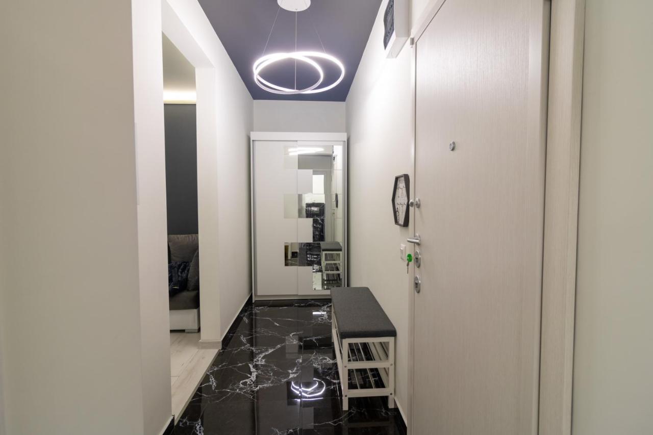 Degraf Stylish Downtown Gallery Apartemen Sofia